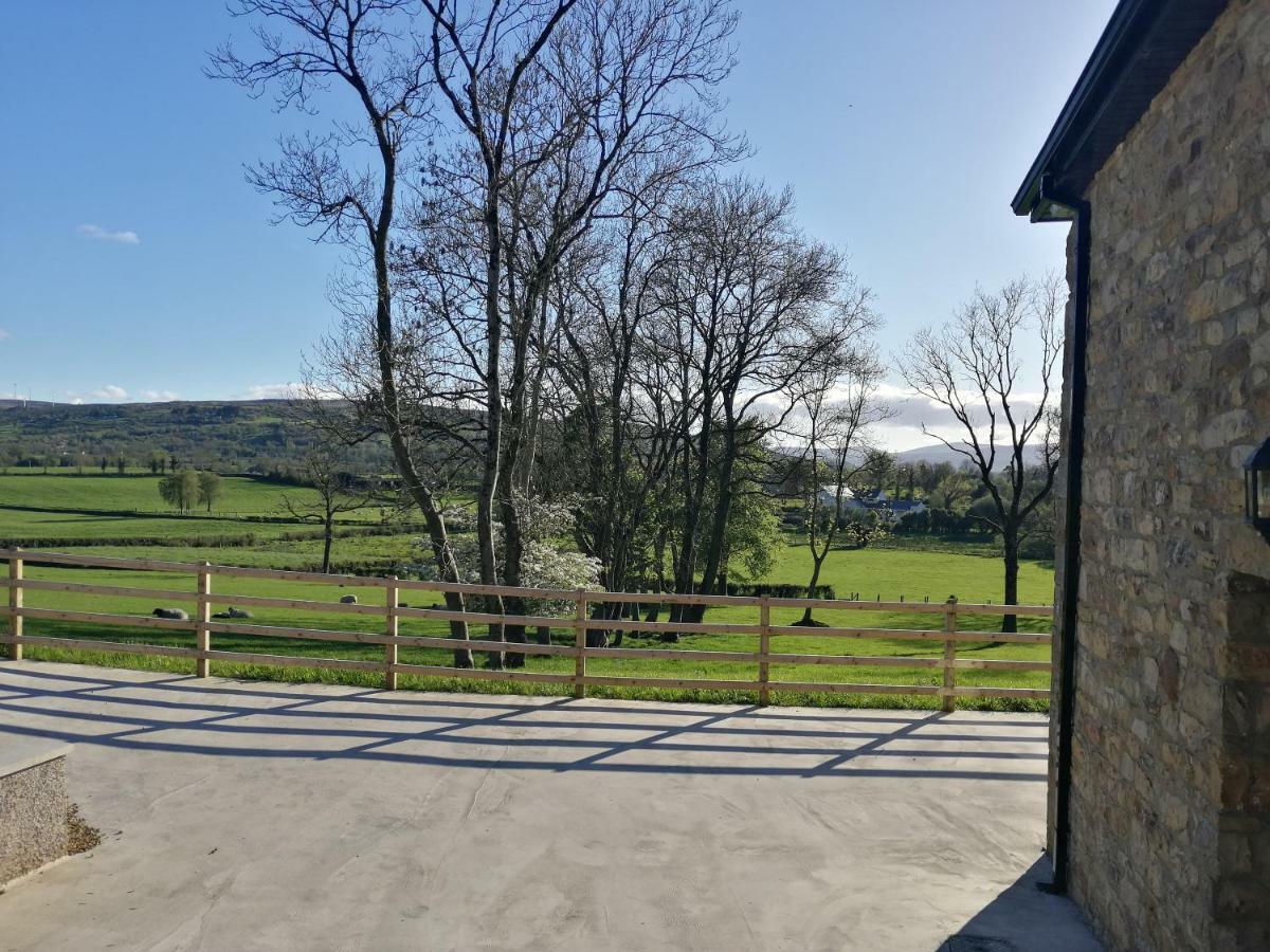 Knockninny Barn At Upper Lough Erne, County Fermanagh 恩尼斯基林 外观 照片